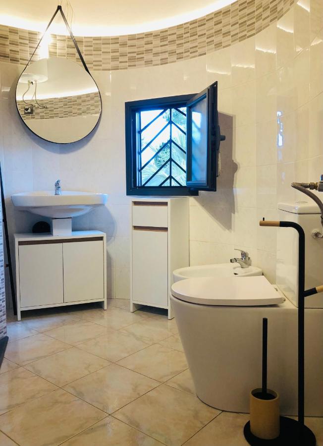Blu Silence Cottage Augusta Ngoại thất bức ảnh