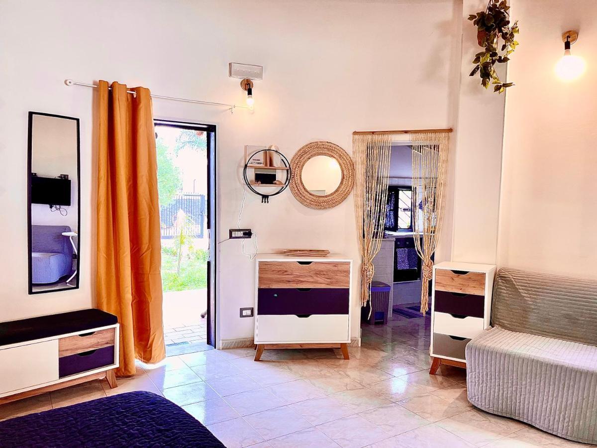 Blu Silence Cottage Augusta Ngoại thất bức ảnh